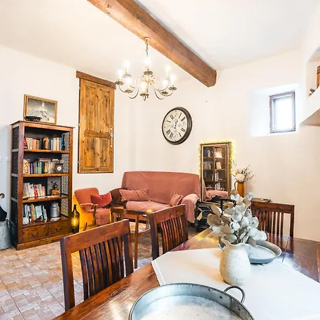 U Namesti - At The Town Square Pensjonat