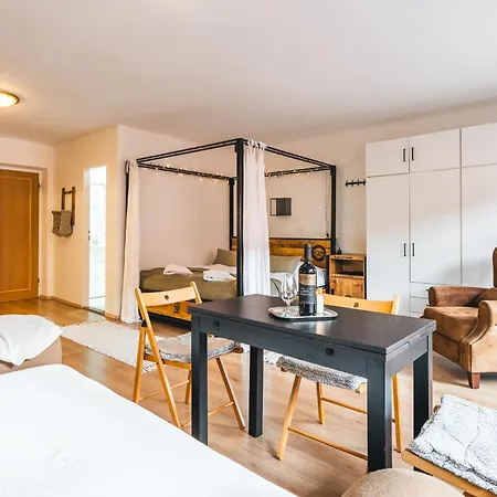 U Náměstí - At The Town Square 4*