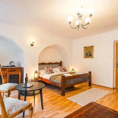 U Namesti - At The Town Square Pensjonat