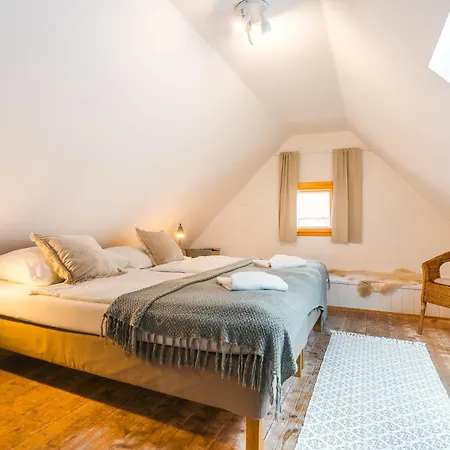 U Namesti - At The Town Square 4*