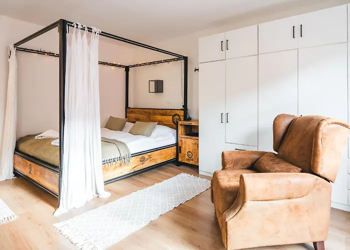 U Namesti - At The Town Square 체스키크룸로프