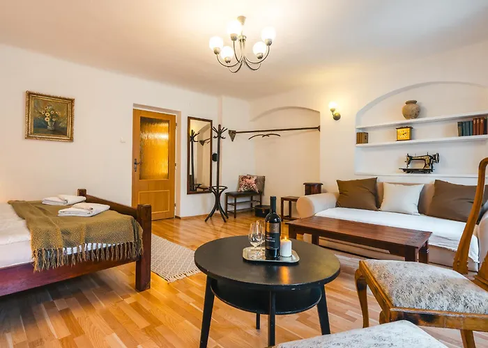 게스트하우스 U Namesti - At The Town Square