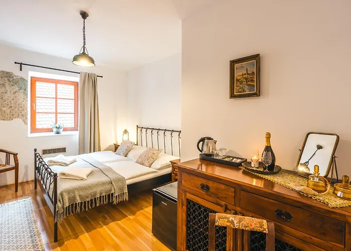 U Namesti - At The Town Square 4*