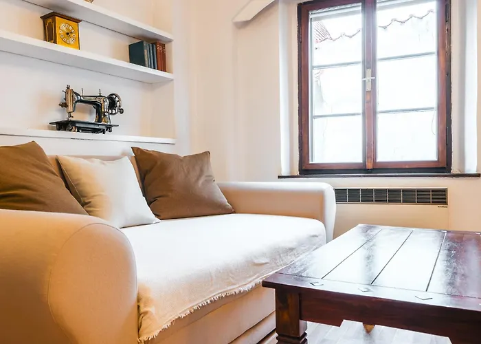 게스트하우스 U Namesti - At The Town Square