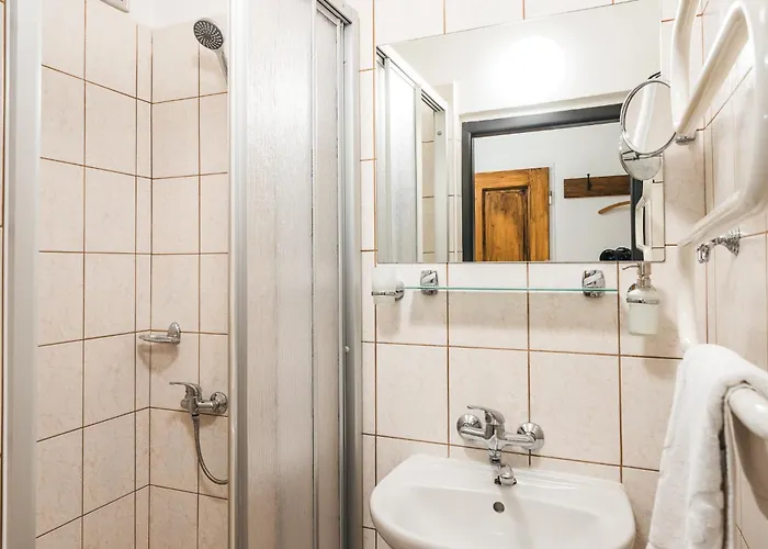 게스트하우스 U Namesti - At The Town Square 4*